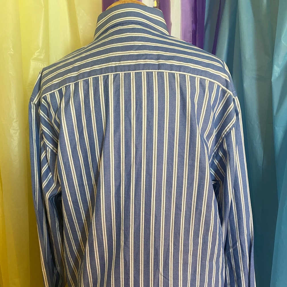 Button Down - Picture 5 of 8